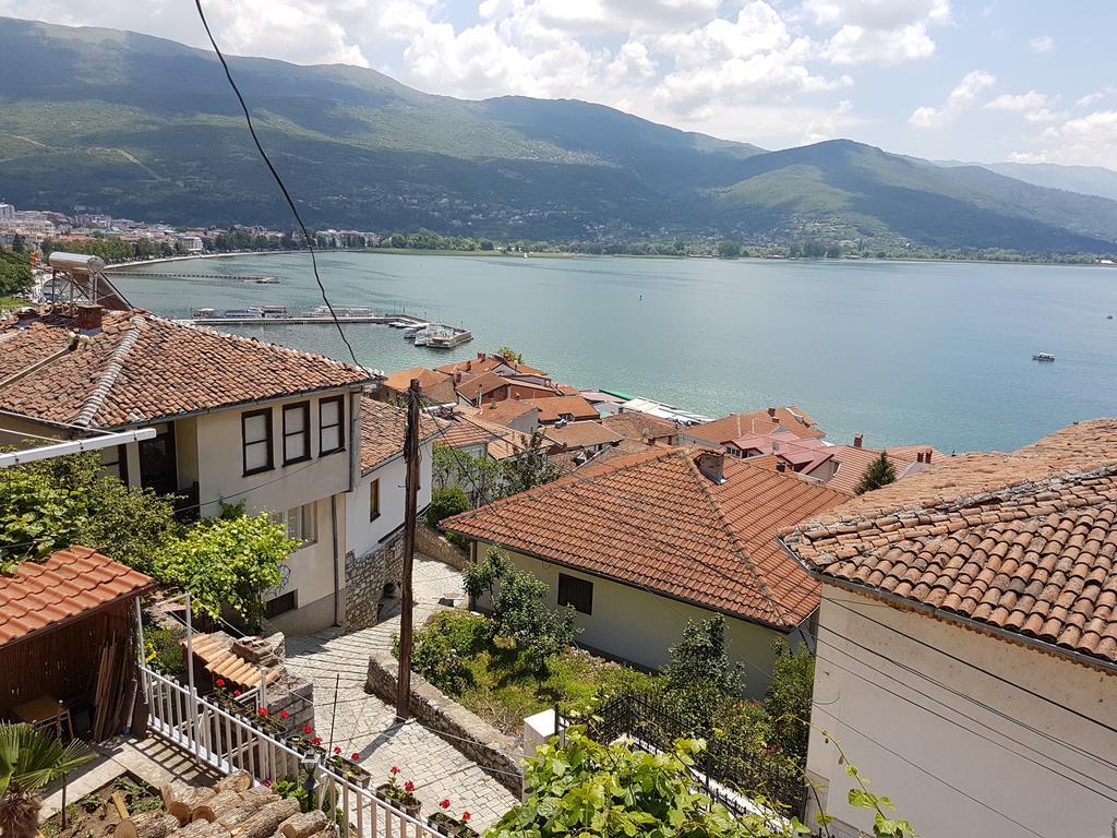 Meli Apartment Ohrid Buitenkant foto