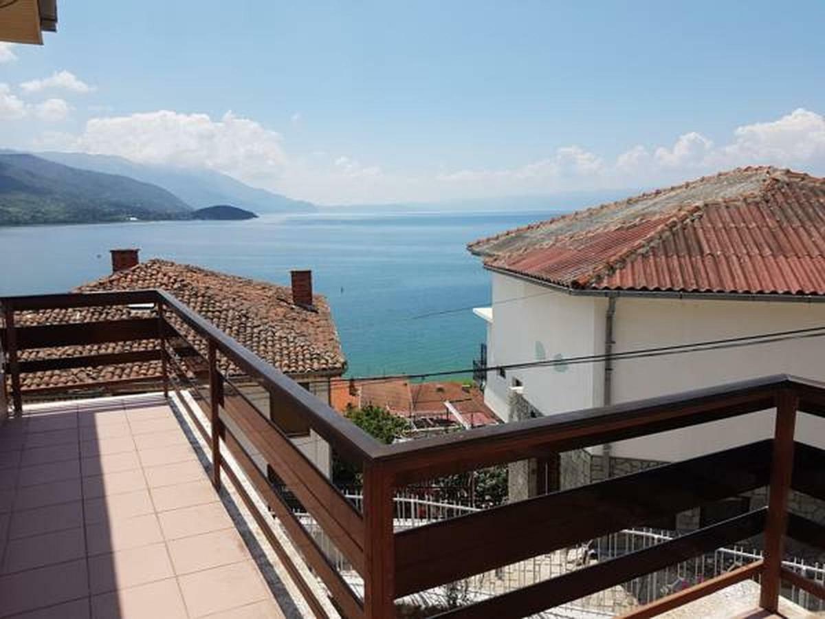 Meli Apartment Ohrid Buitenkant foto